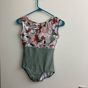 Luckyleo size m bust lining